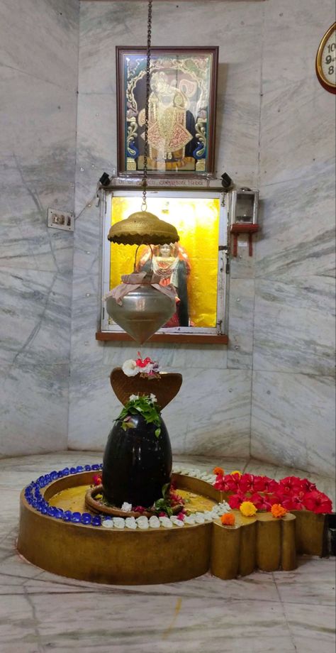 Shiv Mandir Snapchat Story, Mahadev Snapchat Story, Shiv Mandir Snap, Mandir Snap, Lord Shankar, Creative Snapchats, Lord Shiva Stories, Shiv Shankar, Shiva Family