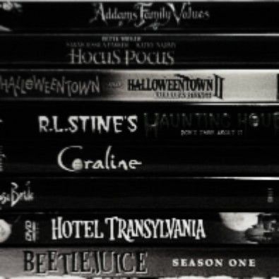 Gothic Era, Theme Pics, Addams Family Values, Vampire Gothic, Vampire Aesthetic, The Fallen Angel, Baby Fall, The Mind's Eye, L Lawliet