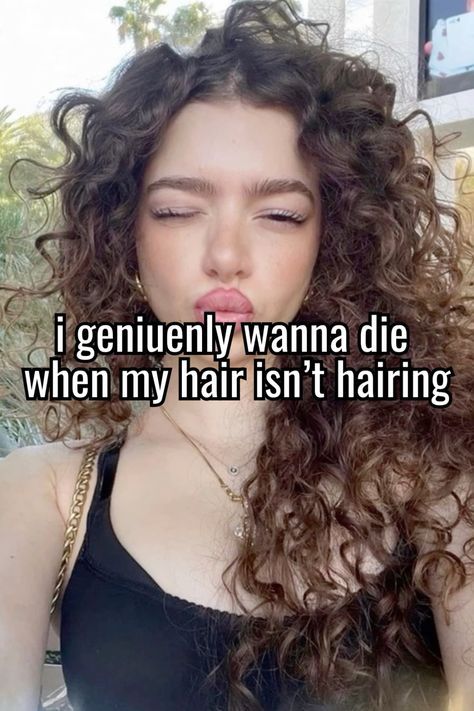 Curly Hair Struggles, Hair Styles Down Hairstyles, Curly Bun With Bang, Hairstyles For Curly Wavy Hair, Curtain Bangs Hair Styles, Cute Hairstyles For Wavy Hair, Short And Curly Hairstyles, Bangs Volume, Curly Hair Side Part