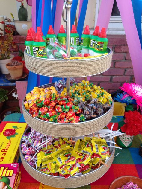 Mexican candies Mexican Candy Dessert Table, Corn Station Mexican, Mexican Candy Cart Ideas, Mexican Sweets Table Ideas, Mexican Candy Table Ideas Wedding, Mexican Theme Dessert Ideas, Mexican Sweet Table Ideas, Mexican Desert Tables, Candy Trays For Parties