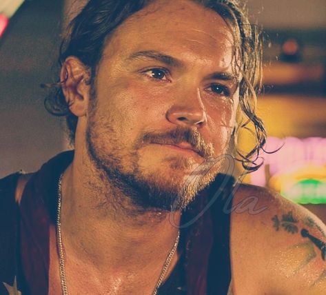 Lawd 😍 this sexy man #claynecrawford badass outlaw #crawfordgasm Clayne Crawford Clayne Crawford, Tall Dark Handsome, Black And White Portraits, Real Beauty, Prince Charming, Bearded Men, Favorite Celebrities, Movies And Tv Shows, Eye Candy