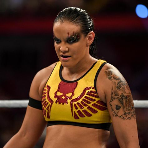 Shayna Baszler, Liv Morgan, Video Message, Women's Wrestling, Pep Talks, Professional Wrestler, Wwe Photos, Promotional Video, New Star