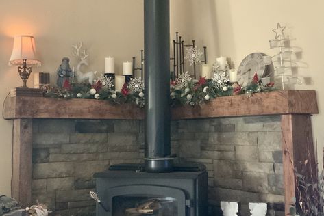 Wood Burning Stove Christmas Decor, Wood Stove Christmas Decor, Wood Stove Mantel, Pot Belly Stove, Cabin Decorating, Tiny House Trailer, Holiday Decor Ideas, Christmas Mantel Decorations, Christmas Mantel