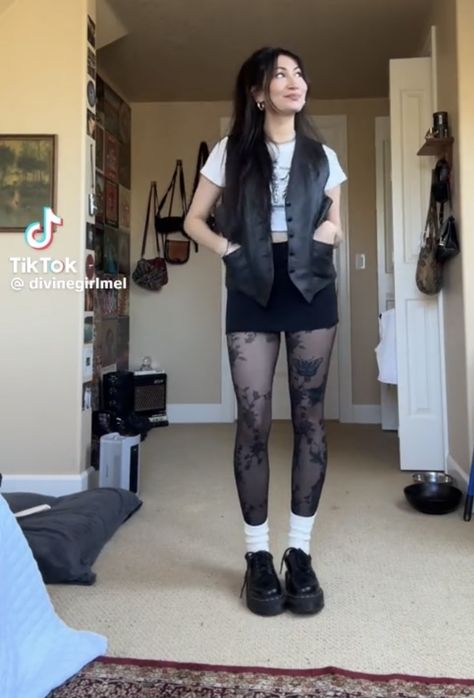 Sammy Rae Concert Outfit, Goth Outfit Halloween, Casual Edm Concert Outfit, Dress Docs Outfit, Lunch Date Fall Outfit, Thigh High Tight Outfits, Yallternative Concert Outfit, Checkerboard Skirt Outfit, Front Bottoms Concert Outfit