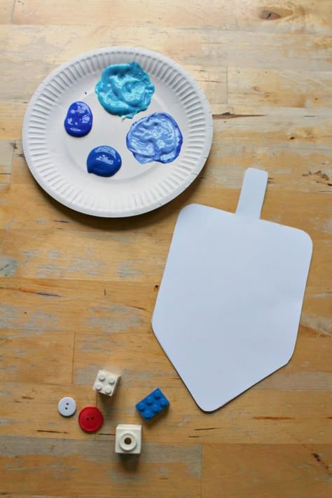 Hannakuh Crafts For Toddlers, Hannukah Preschool Crafts, Hanukkah Projects For Kids, Hanukah Arts And Crafts, Kinara Craft Preschool, Hanuka Crafts For Toddlers, Hanukkah Art Projects For Kids, Hanukkah Crafts Preschool, Chanukah Preschool Crafts