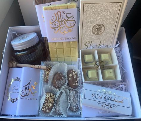 Bookmark These Trending Gift Ideas For Eid 2020 Eid Gift For Him, Islam Gifts Ideas, Islamic Gift Box Ideas, Ramadan Gift Hampers, Islamic Gift Ideas For Men, Eid Ideas Gift, Eid Gift Hamper Ideas, Ramadhan Gifts Idea, Umrah Gift Ideas