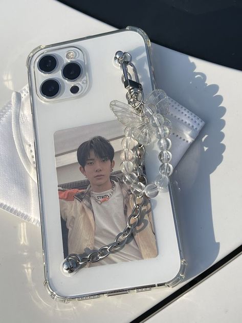 Enhypen Phone Case, Cases With Chain, Korean Phone Cases, Butterfly And Heart, Kpop Phone Cases, Diy Phone Case Design, Phone Case Inspo, Girly Phone Cases, Kawaii Phone Case