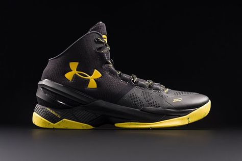 Steph Curry Becomes Golden State's Vigilante with the Under Armour Curry 2 "Black Knight" Sneakers Pictures, Basketball Shoes Stephen Curry, Steph Curry Shoes, Under Armour Sneakers, Hoop Shoes, Stephen Curry Shoes, Stephen Curry Basketball, 2018 Dodge Challenger Srt, Curry Shoes