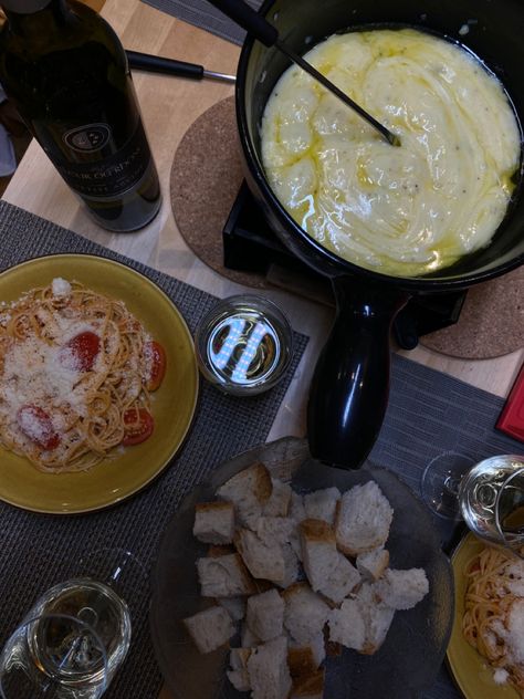 Cheese Fondue Aesthetic, Fondue Aesthetic, Dinner Pasta, Cheese Fondue, Pasta, Cheese, Ethnic Recipes