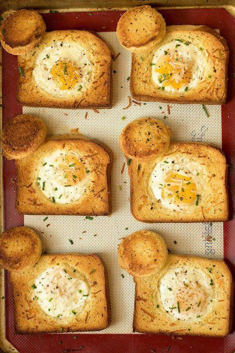 Sheet Pan Eggs in a Basket Sheet Pan Eggs, Ways To Cook Eggs, Eggs In A Basket, Breakfast And Brunch, Breakfast Recipes Casserole, Breakfast Brunch Recipes, Breakfast Time, How To Cook Eggs, An Egg