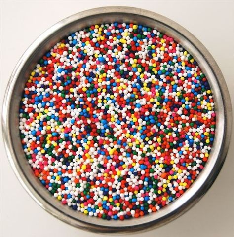 Funfetti Cakes, Ice Cream Sunday, Rainbow Circle, Sprinkles Recipe, Funfetti Cake, Cute Snacks, Pastry Art, Chocolate Sprinkles, Colorful Cakes