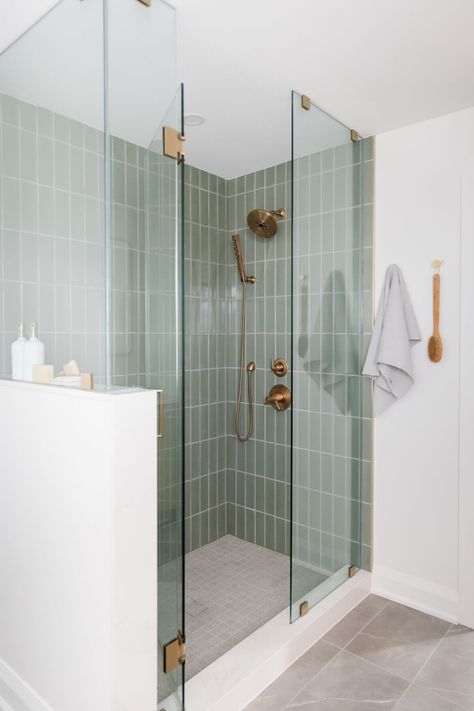 Our non-toxic eucalyptus scented Bathroom spray works effortlessly on soap scum, limescale and grime. Leaving your bathroom sparkling and smelling like a spa! Shop now Green Tile Bathroom, Modern Bathroom Remodel, Fireclay Tile, Bathroom Shower Tile, Live Oak, Bathroom Inspiration Decor, Instagram Time, Upstairs Bathrooms, Bathroom Redo