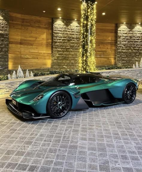 Aston Martin Valkyrie, Cars Tattoo, Black Pictures, Car Aesthetics, Cars Aesthetic, Car Quotes, Audi R8 V10, Car Organization, Luxurious Cars