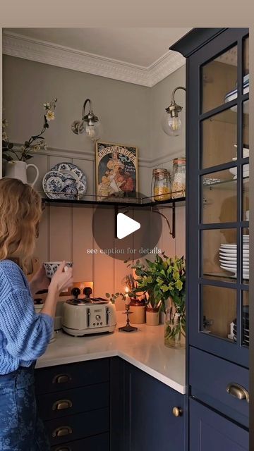 @cestlahri on Instagram: "How beautiful is @elle_the_home_bird kitchen ❤️ ・・・ Repost:  Three ways to create a classic French café vibe in your kitchen 🇫🇷🥐☕️. . 1. Vintage bistro bar stools/chairs - nothing says chic Parisian café like a Thonet or Bentwood chair 😍. 2. Art Deco-style globe lights ✨️ - the epitome of 1930s bistro décor (use on walls or over an island) 3. Vintage art prints - I adore old French art, especially the retro coffee and chocolate posters! I have several in my kitchen dining room; I think they add so much character and remind me of youthful days spent people-watching in Paris cafés 😍🙌. . . . . . . #frenchinteriors #vintagekitchen #vintagedecor" French Bistro Coffee Bar, French Cafe Breakfast Nook, Paris Bistro Kitchen Design, French Bistro Kitchen Decor, French Bistro With Mirror, French Bistro Decor Parisian Cafe, French Parisian Kitchen, Bistro Bar Stools, Bistro Kitchen Decor