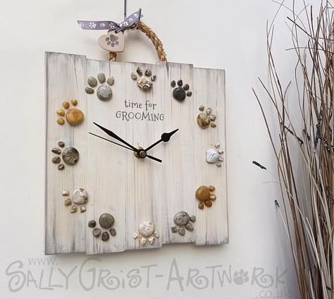 Pet Grooming Business, Pet Store Ideas, Dog Grooming Shop, Veterinary Assistant, Clock Handmade, Dog Grooming Salons, Dog Salon, Grooming Shop, Handmade Clocks