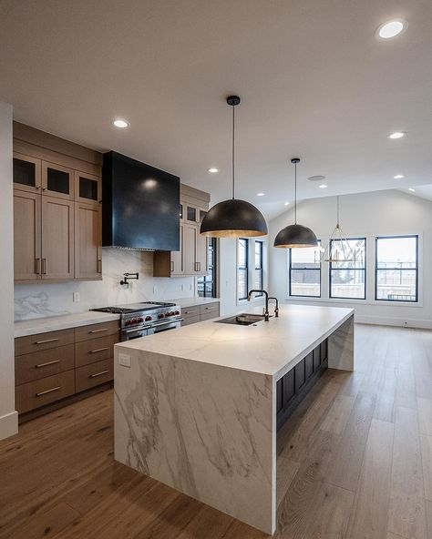 All Posts • Instagram Dream Cottage Interior, Black And White Tile Floor, Spec Home, Black And White Tile, White Oak Kitchen, White Tile Floor, Dream Kitchens Design, Warm Palette, Kitchen Hoods