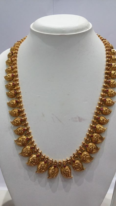 Mango Design Long Necklace Gold, Aaram Gold Designs, Mango Haaram Designs Gold, Mango Design Necklace Gold, Mango Necklace Indian Gold, Ramparivar Haram Designs, Mango Mala Jewellery Gold, Long Necklace Gold Indian Bridal, Long Chains Indian Gold