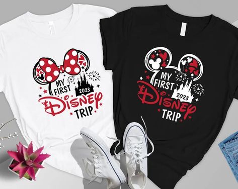 Disney First Trip Shirts, Disneyland Paris Shirts, First Time At Disney Shirts, Diy Disneyland Shirts, My First Disney Trip Shirt, First Disney Trip Shirt, Disneyland With A Toddler, Outfits Disneyland, Disneyland 2024