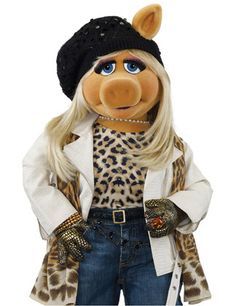 Miss Piggy is fly, and it's probably sad, but I would wear that outfit.... Miss Piggy Wallpaper, Piggy Wallpaper, The Muppets Characters, Miss Piggy Muppets, Muppets Party, Kermit And Miss Piggy, Kermit Funny, Fraggle Rock, The Muppet Show