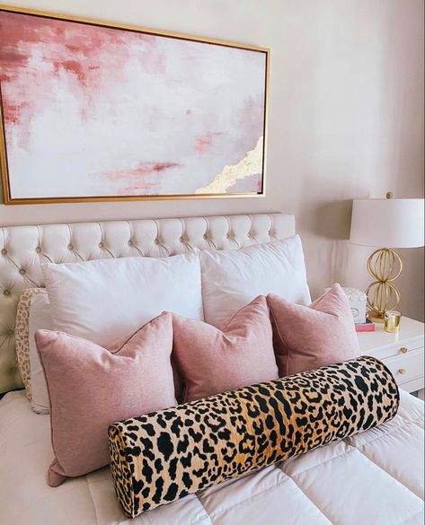 Champagne Gold And Pink Bedroom, Leopard Print And Pink Bedroom, Pillow Combos Bed, Light Pink White And Gold Bedroom, Cheetah Pillows On Bed, Pink Cheetah Bedroom, Light Pink And Cheetah Bedroom, Pink And Cheetah Print Bedroom, Pink Cheetah Room Ideas