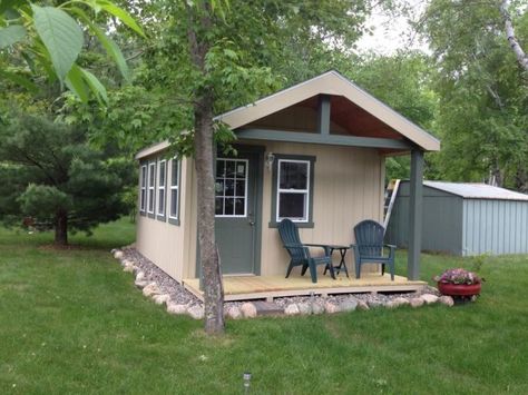 Shed Cabin Ideas, Guest House Shed, Shed Guest House, Livable Sheds, Living In A Shed, Cool Sheds, Granny Pods, Prefab Sheds, Backyard Guest Houses