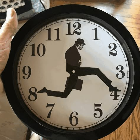 Wall Watch, Monty Python, Tick Tock, Dream House Decor, Clock Design, 인테리어 디자인, 그림 그리기, Room Inspo, Things To Buy