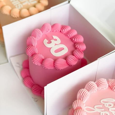 The Mini Cake Club on Instagram: “30 and flirty 😍 #theminicakeclub #minicake #minicakes #aestheticcake #pinkcake #cakecakecake” Pink Mini Cakes Birthday, Mini Bday Cake, Small Pink Cake, Small Cakes Ideas, Pink Bento Cake, Pink Mini Cake, Small Birthday Cakes, Fake Cakes, Mini Pastel