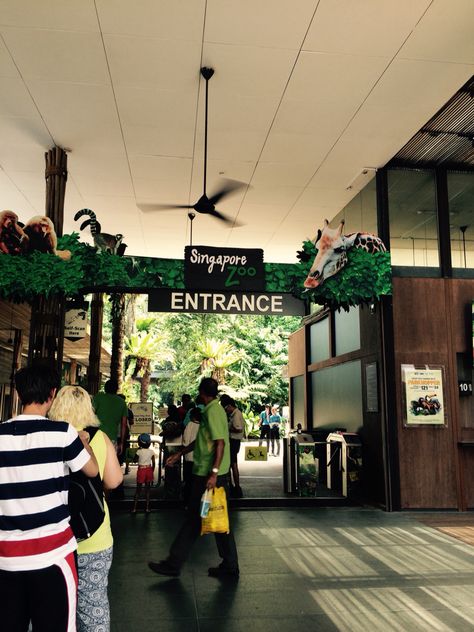 Singapore Zoo Entrance, Zoo Entrance, Tropical Inspiration, Singapore Tour, Zoo Ideas, Singapore Zoo, Singapore Sling, Travel Diary, Travel Inspo