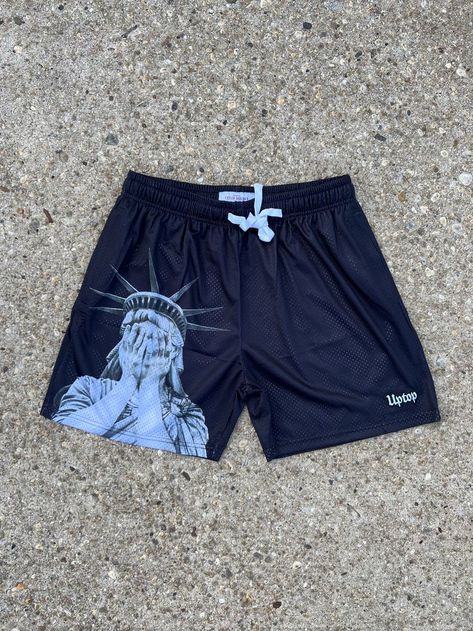 Mesh Shorts Streetwear, Shorts Design Ideas Men, Streetwear Fashion Shorts, Cool Shorts, Shorts Design, Mens Shorts Outfits, Drip Outfit Men, Teen Swag Outfits, Oversized Blanket