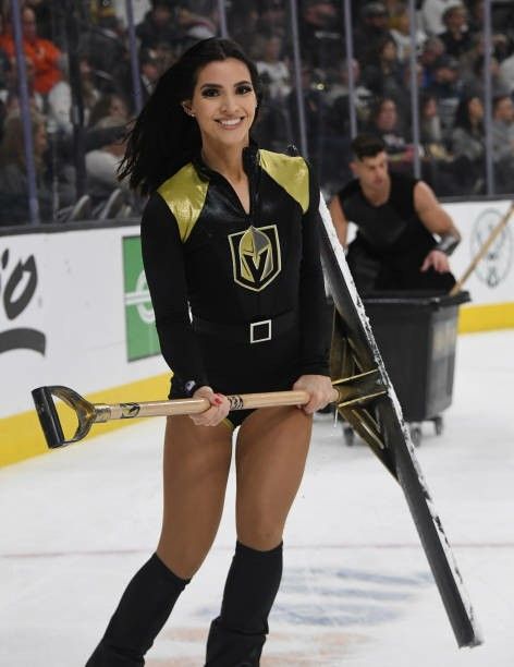 Golden Knights Hockey, Ice Girls, Hockey Girls, Vegas Golden Knights, Golden Knights, Montreal Canadiens, National Hockey League, Knights, Cheerleading