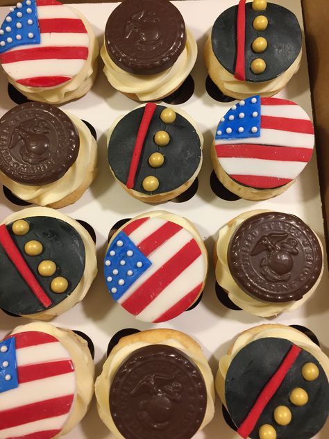 Marine cupcakes for a young man getting ready to deploy. Marine Corps Cupcakes, Military Cupcakes, Army Cupcakes, Marine Retirement, Man Getting Ready, Marine Party, Navy Cakes, Army Cake, Military Cake