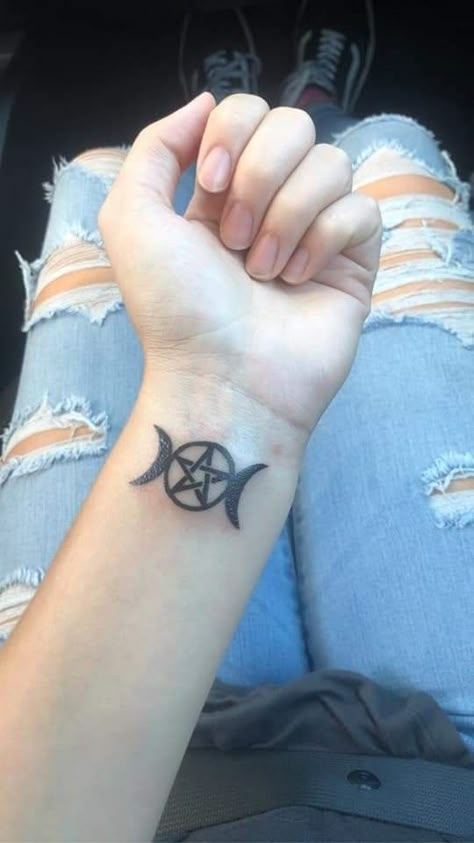 Witchy Tatoos Ideas, Simple Throat Tattoo, Witch Craft Tattoo, Small Witch Tattoo, Witches Tattoo, December Tattoo, Pentacle Tattoo, Wicca Tattoo, Wiccan Tattoo