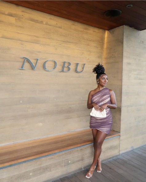 Shaneice Crystal, She Remembered Who She Was, Nobu Malibu, Poses Instagram, Selfie Poses Instagram, Game Change, Selfie Poses, Brown Skin, Black People