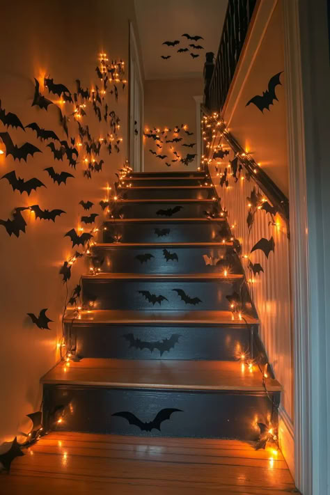 23 Cozy Fall Staircase Decor Ideas - Edward George Autumn Staircase Decor, Halloween Decor Stairs, Stairs Halloween Decor, Halloween Stairs Decorations, Halloween Staircase Decor, Fall Staircase Decor, Halloween Stairs, Fall Staircase, Halloween Staircase