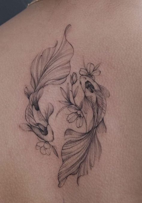 Koi Fish Thigh Tattoo, Miniature Tattoos, Pisces Tattoo Designs, Koi Tattoo Design, Pisces Tattoos, Nature Tattoo, Koi Tattoo, Koi Fish Tattoo, Spine Tattoos For Women