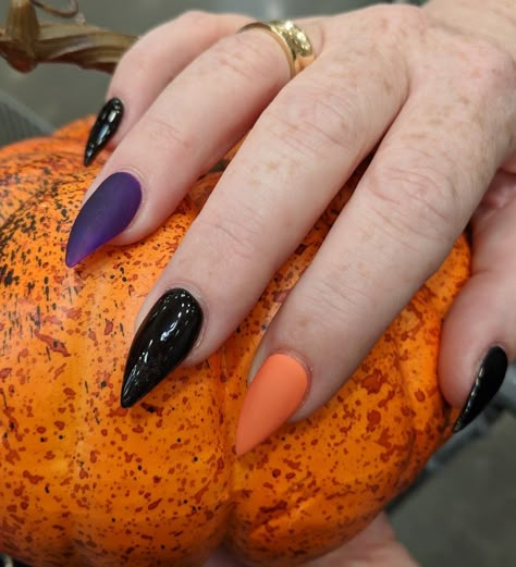 Matte purple & orange with shiney black Simple Halloween Nails Dip Powder, Black Purple And Orange Hair, Halloween Nails Purple Orange Black, Purple Orange Nails Halloween, Halloween Slime Nails, Orange And Black Fall Nails, Purple Black Orange Nails, Dark Purple And Orange Nails, Orange Purple Halloween Nails