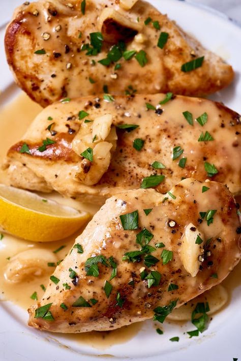 Lemon Garlic Chicken Breast, Lemon Garlic Chicken, Fall Cooking, Chicken Slow Cooker Recipes, Slow Cooker Pork, Garlic Chicken, Slow Cooker Chicken, Crockpot Chicken, Bell Pepper