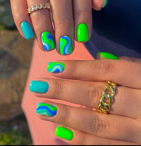 Wild Summer Nails, Summer Manicure Ideas Short Nails, Cute Neon Nails Summer, Hot Summer Nails 2023, Neon Summer Nails 2023, Gel Nails Neon, Neon Nail Ideas Summer, Hot Summer Nails, Neon Nail Ideas