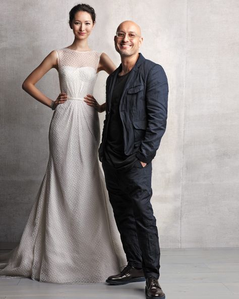 Iconic Wedding-Dress Designers Angel Sanchez, Badgley Mischka Dress, Iconic Weddings, Dress Gallery, Iconic Dresses, Martha Stewart Weddings, Used Wedding Dresses, Royal Weddings, Colored Wedding Dresses