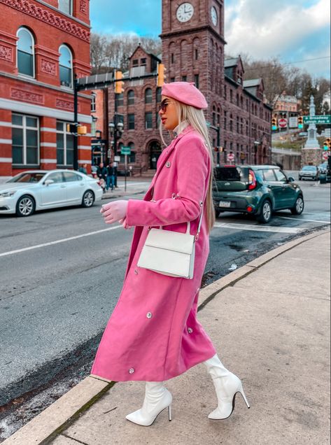 Pink Paris Outfit, Winter Barbie Outfits, Pink Coat Outfit Classy, Pink Chic Outfit, Classy Pink Aesthetic, Pink Outfits Women, Winter Feminine Outfits, Winter Pink Outfit, Pink Coat Outfit Winter