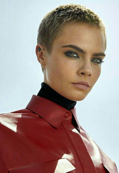 Extremely Short Hair, Cara Delevingne Hair, Buzz Cut Women, Super Short Haircuts, Buzzed Hair, Crop Hair, Really Short Hair, Super Short Hair, Short Grey Hair