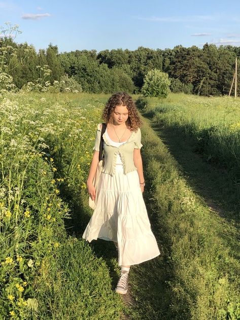 Ghibli Core Outfit, Forest Aesthetic Outfit, Instagram Model Aesthetic, Nature Outfits, Aesthetic Dress, Glamour Dress, Model Aesthetic, Paris Outfits, School Dresses