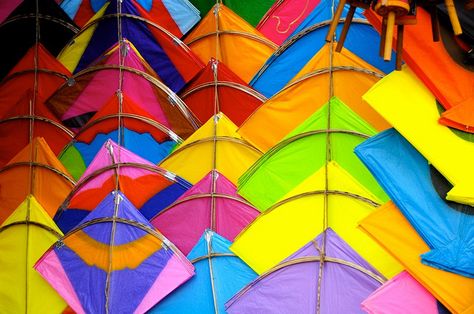 The Raipur Kite Bazaar | Flickr - Photo Sharing! Kite Aesthetics, Uttarayan Photo, Patang Kite Photography, Patang Kite, Kite Photography, Kite Photo, Flying Photography, Kite Shop, Best Love Pics