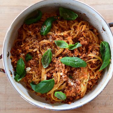 Cauliflower Bolognese by Ree Drummond Pasta Rosettes, Cauliflower Bolognese, Food Network Recipes Pioneer Woman, Woman Podcast, Truffle Mac And Cheese, Bolognese Recipe, Cheese Ravioli, Pioneer Woman Recipes, Wonton Wrappers