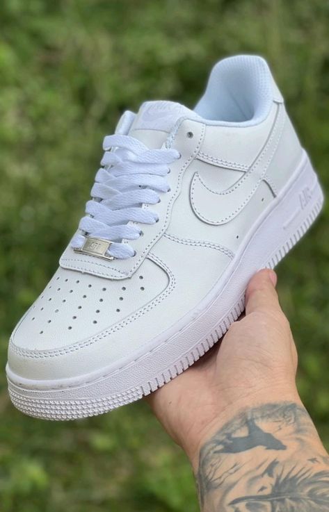 Nike Air Force White, Zapatillas Nike Air Force, Tenis Air Force, Nike Force 1, Air Force Shoes, Nike Shoes Air Force, White Nike Shoes, Nike Retro, Tenis Nike