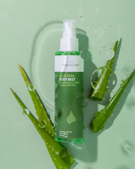 You instantly feel the soothing, calming effects of the After Sun Aloe Vera Mist. The quick and refreshing mist is easy to apply after sunbathing and gives you an instant hydration boost. Chrysanthemum Indicum, Body Lotion Packaging, Scented Geranium, Mint Leaf, Portulaca Oleracea, Pelargonium Graveolens, Aloe Barbadensis, Sodium Hyaluronate, Washing Up Liquid