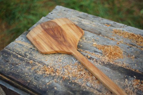 Wooden Pizza Paddle, Pizza Peel Diy, Earthen Oven, Pizza Oven Plans, Cob Oven, Pizza Paddle, Pizza Tools, Diy Pizza Oven, Wood Pizza