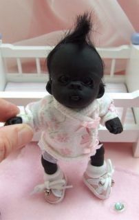 Confusing Pictures, Clay Art Doll, Monster Nails, Baby Gorilla, Baby Gorillas, Baby Orangutan, Monkey Girl, Dolls Art