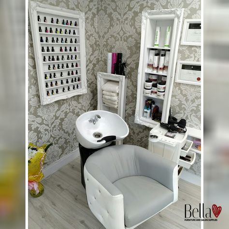 Salon Furniture Ideas, Salon Chairs For Sale, Salon Suite Decor, Beauty Shop Decor, Ideas Pedicure, Hair Salon Furniture, Home Beauty Salon, Home Hair Salons, Hair Salon Design