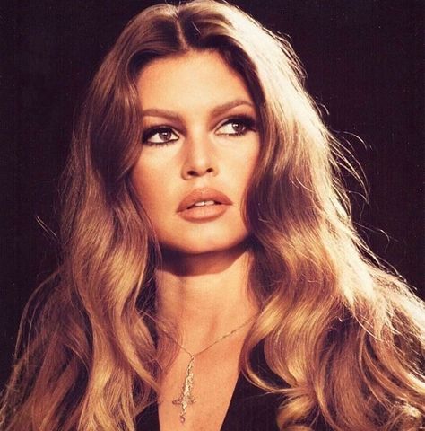 @femmeiconz on Instagram: “Brigitte Bardot in “don juan”, 1973 #brigittebardot #1960s #60s #60saesthetic #retroaesthetic #retrovibes #beauty #classicbeauty…” 70s Actresses, Bardot Makeup, Brigitte Bardot Young, Bardot Hair, Fall Baddie, Bridgette Bardot, 80s Glam, Bridget Bardot, Bardot Style